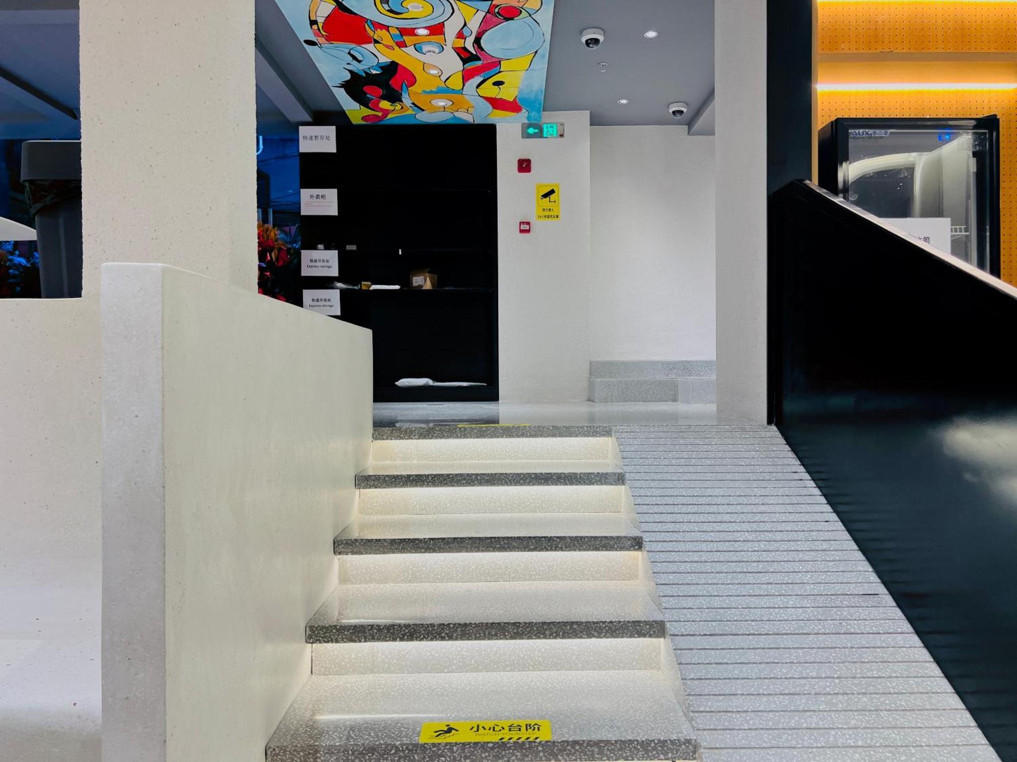 Dayin Garden Hotel -Near People'S Square & Nanjing Road-Large Social Area -Bar -Cafe -Gym -Free Laundry Luggage Storage -24H Front Desk-English Service Σανγκάη Εξωτερικό φωτογραφία
