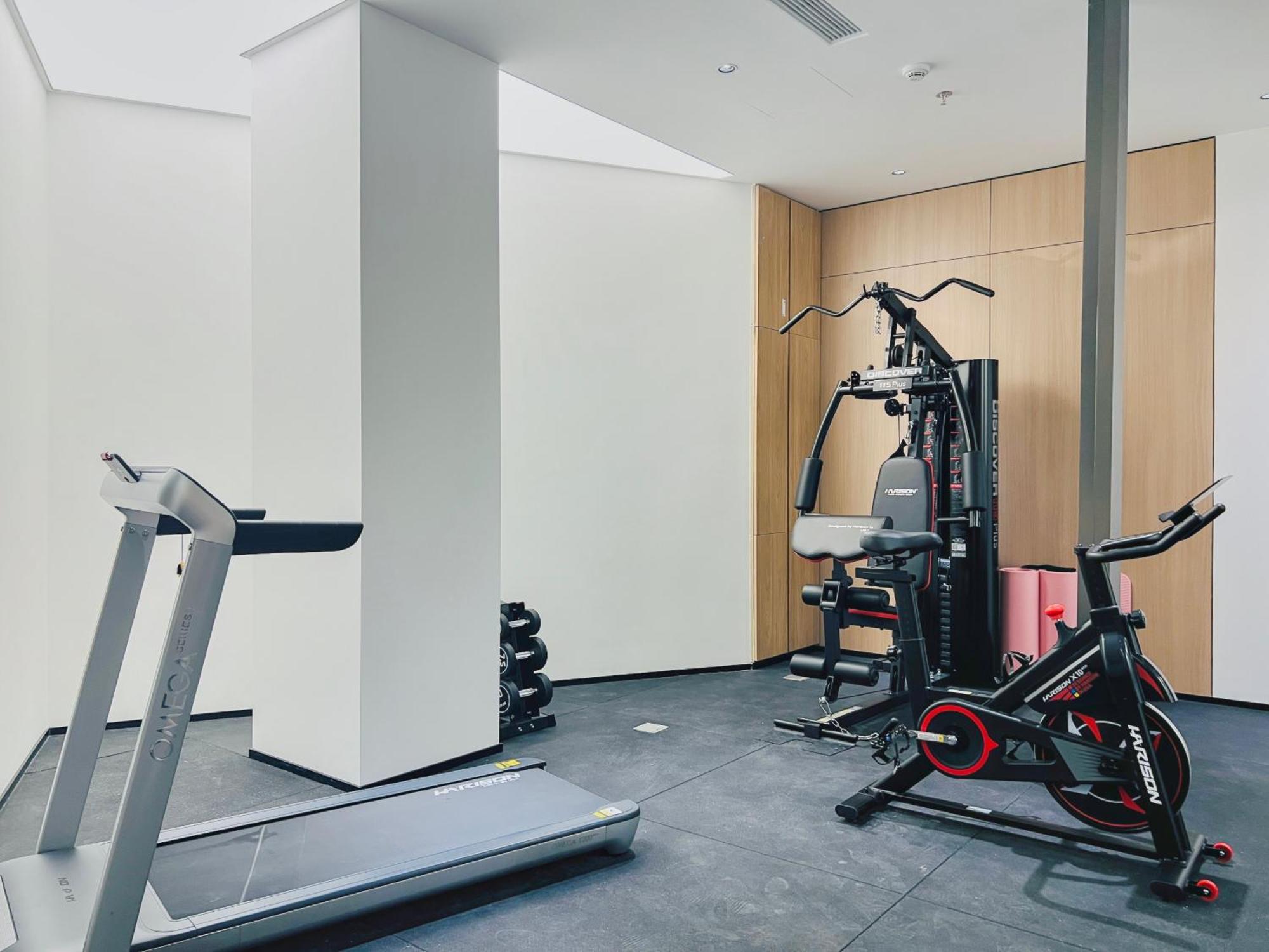 Dayin Garden Hotel -Near People'S Square & Nanjing Road-Large Social Area -Bar -Cafe -Gym -Free Laundry Luggage Storage -24H Front Desk-English Service Σανγκάη Εξωτερικό φωτογραφία