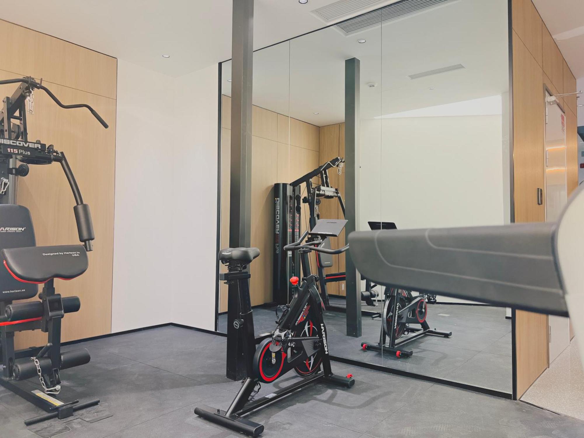 Dayin Garden Hotel -Near People'S Square & Nanjing Road-Large Social Area -Bar -Cafe -Gym -Free Laundry Luggage Storage -24H Front Desk-English Service Σανγκάη Εξωτερικό φωτογραφία