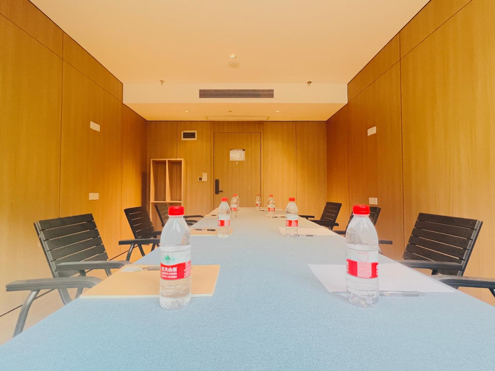 Dayin Garden Hotel -Near People'S Square & Nanjing Road-Large Social Area -Bar -Cafe -Gym -Free Laundry Luggage Storage -24H Front Desk-English Service Σανγκάη Εξωτερικό φωτογραφία