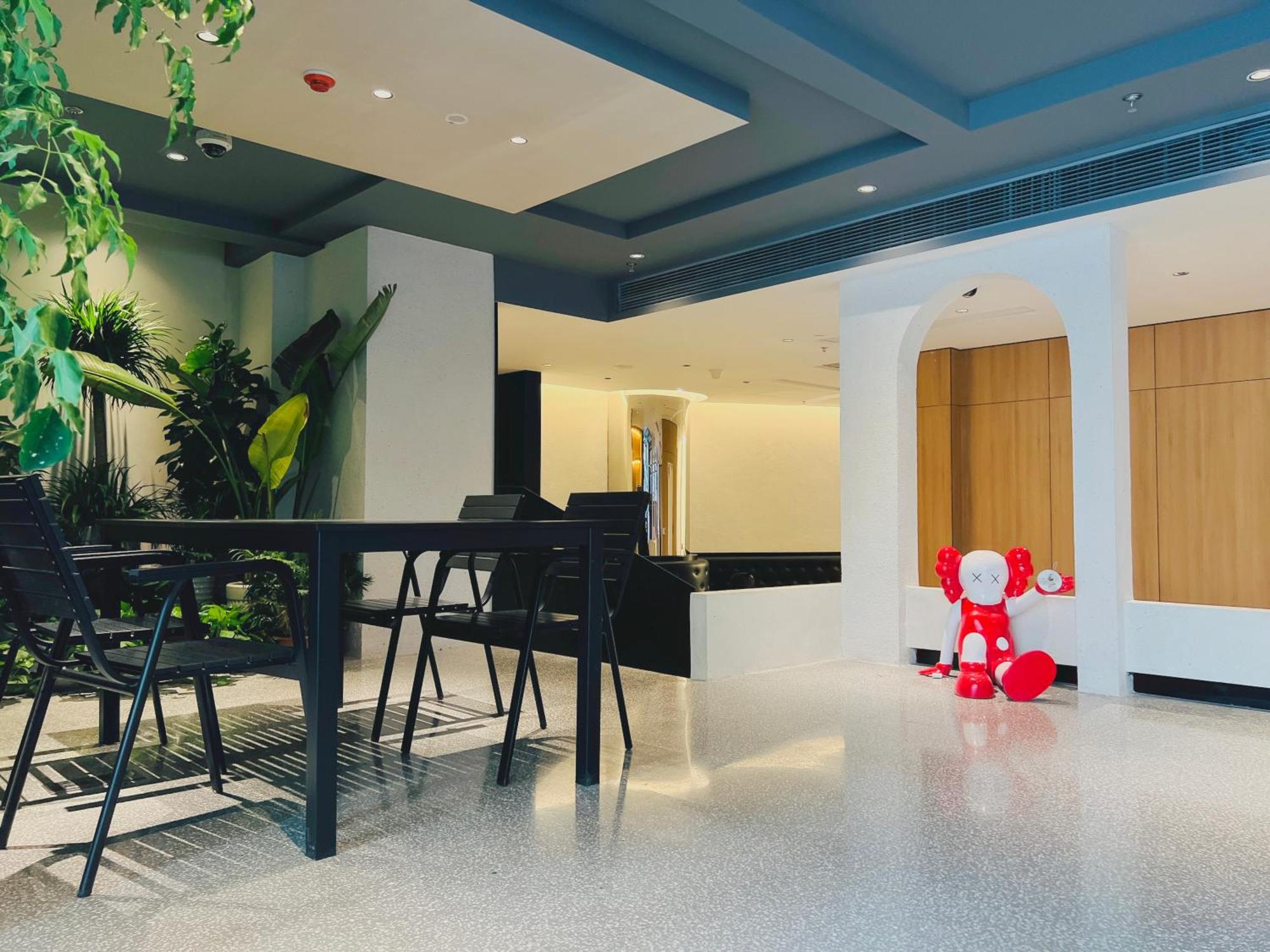 Dayin Garden Hotel -Near People'S Square & Nanjing Road-Large Social Area -Bar -Cafe -Gym -Free Laundry Luggage Storage -24H Front Desk-English Service Σανγκάη Εξωτερικό φωτογραφία