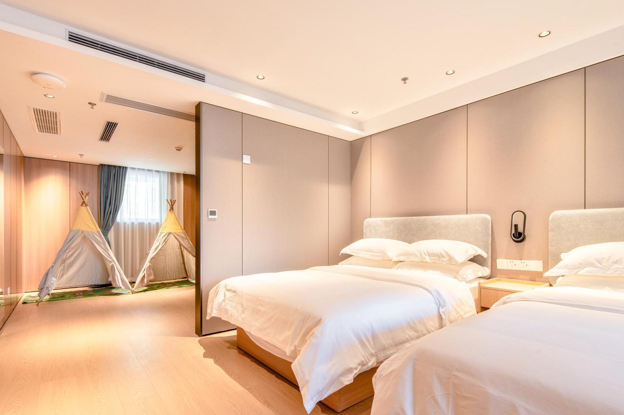 Dayin Garden Hotel -Near People'S Square & Nanjing Road-Large Social Area -Bar -Cafe -Gym -Free Laundry Luggage Storage -24H Front Desk-English Service Σανγκάη Εξωτερικό φωτογραφία